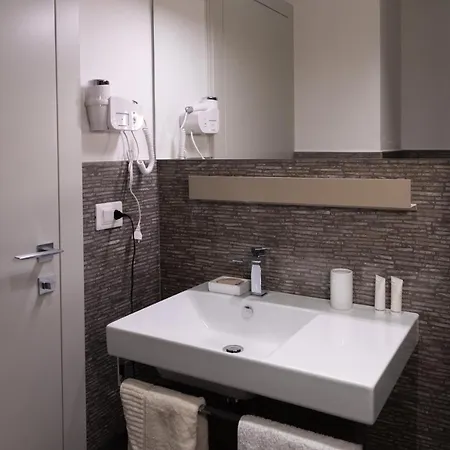 Flaminia354 - *